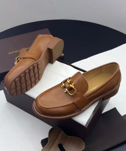 BOTTEGA VENETA LACELESS COOPERATE SHOE